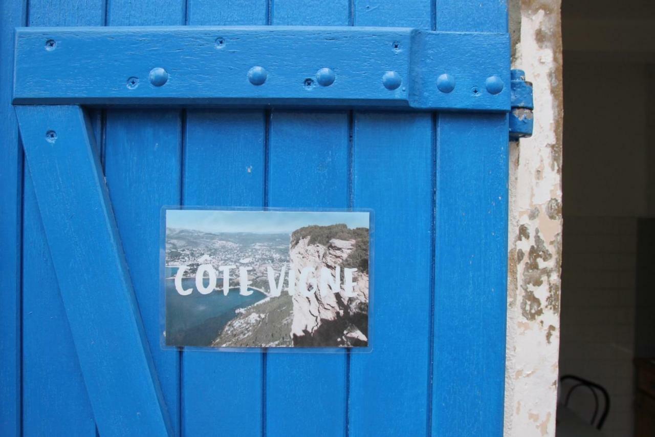 Au Petit Chez Soi Hostel Cassis Bagian luar foto